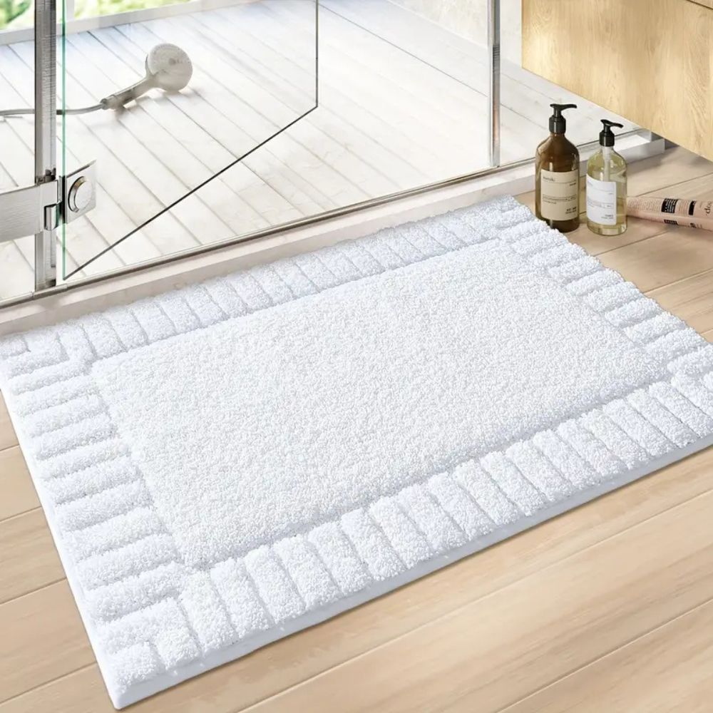 Minimalist Stripe | Non-Slip Bath Mat – Soft Flocking Material
