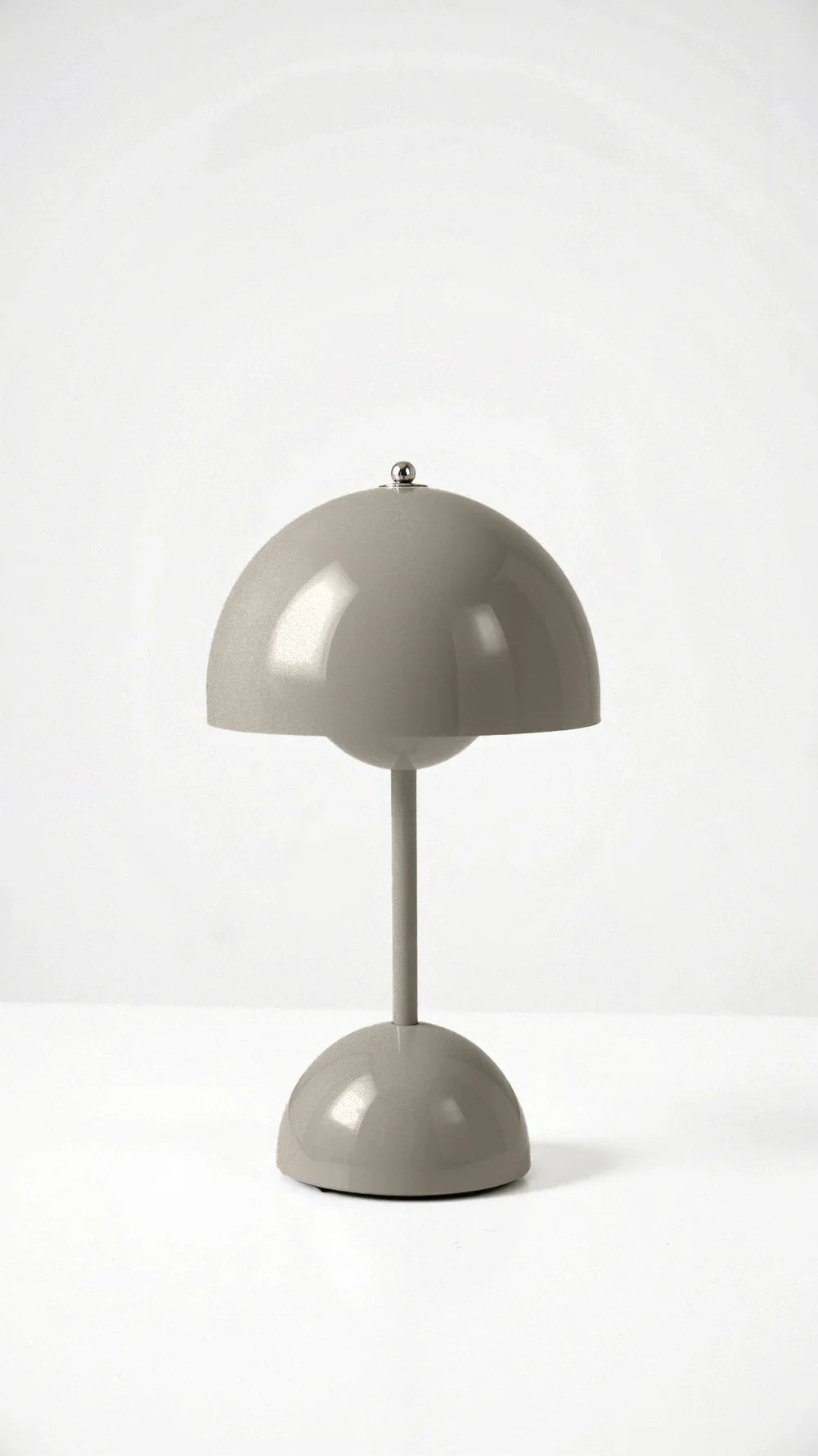 Minimalist Wireless Table Lamp 0