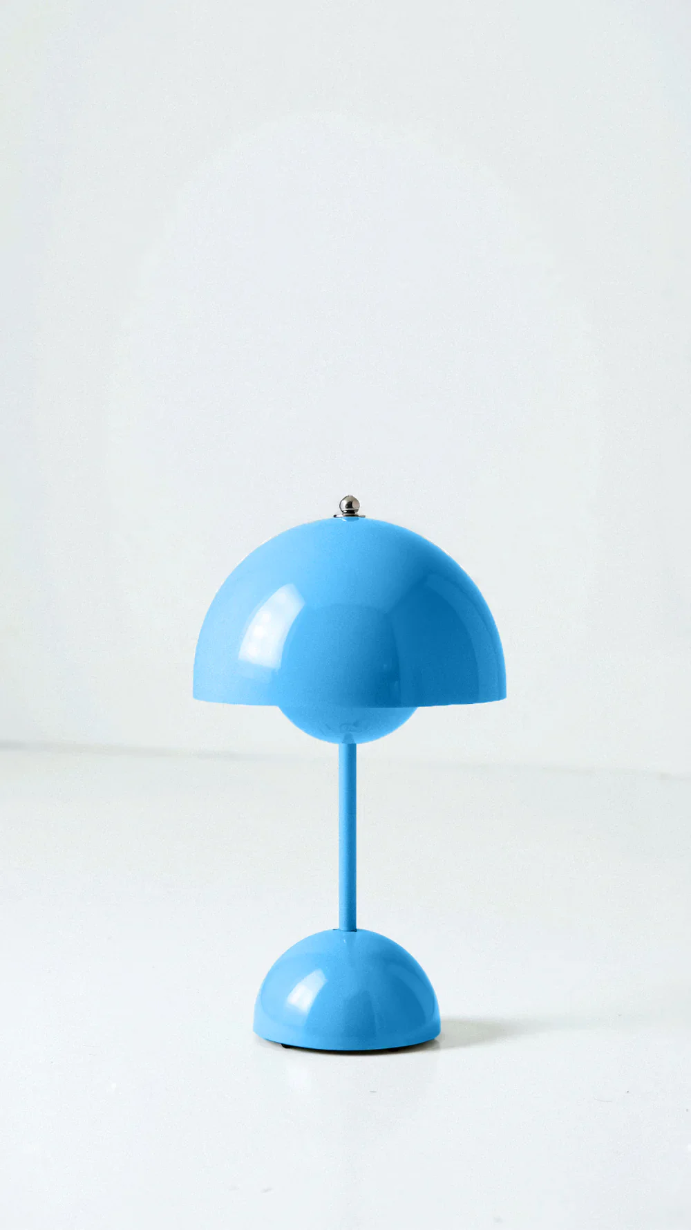 Minimalist Wireless Table Lamp 13