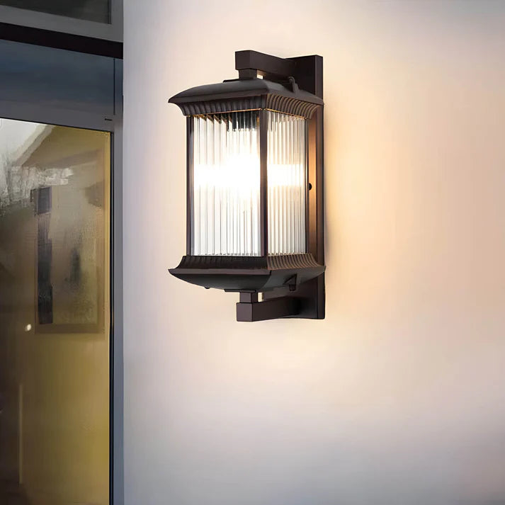 Pavo | Outdoor Wall Lamp – Classic Lantern Design with LED Lighting