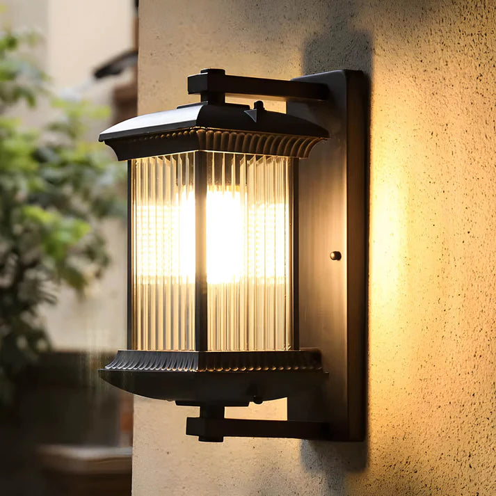 Pavo | Outdoor Wall Lamp – Classic Lantern Design with LED Lighting