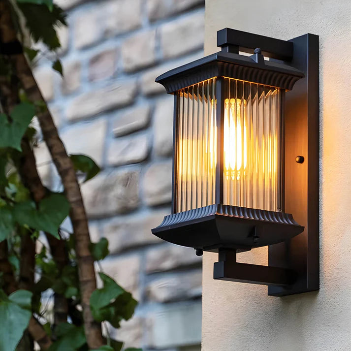 Pavo | Outdoor Wall Lamp – Classic Lantern Design with LED Lighting