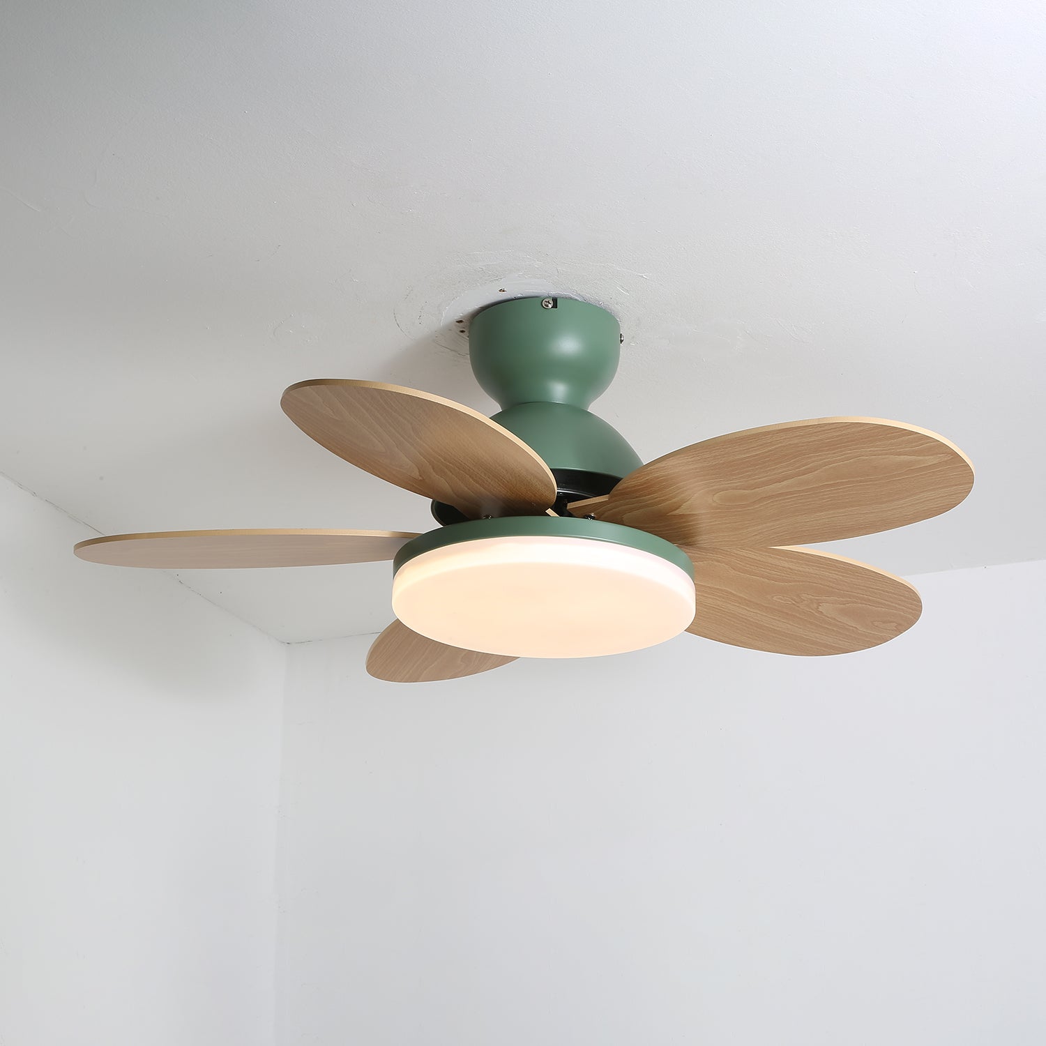 PetalFan | Modern Ceiling Fan With LED Light – Petal Design 4