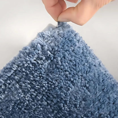 PlushWave | Non-Slip Bath Mat – Absorbent Microfiber Design 4