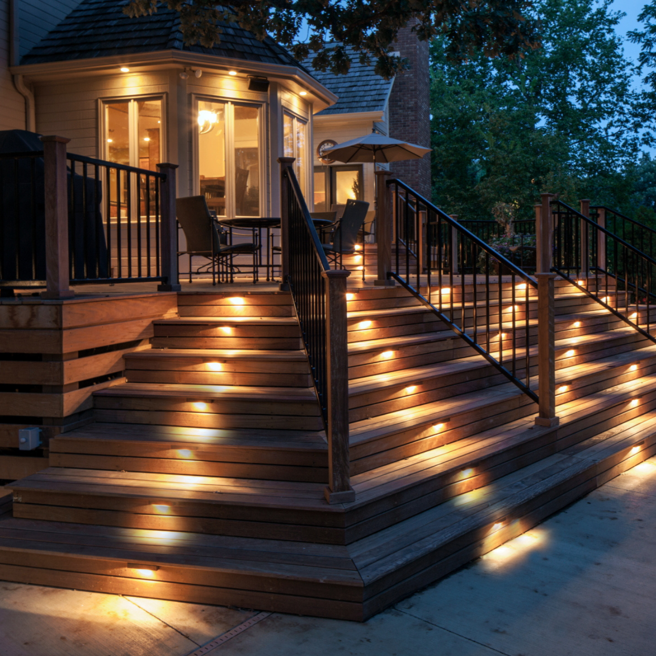 RadiantWay | Solar Garden Lights – Automatic LED Outdoor Illumination