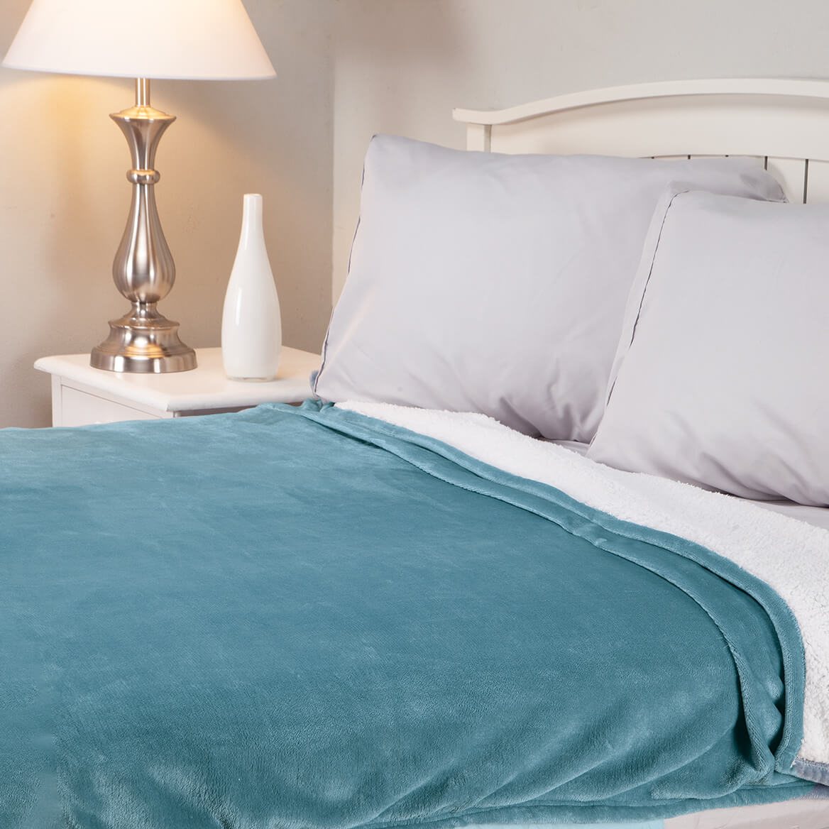 Reversible Sherpa Plush Blanket | 190-GSM Plush, 200-GSM Sherpa | Twin, Full Queen, King, Taupe, Wedgewood, Medium Grey