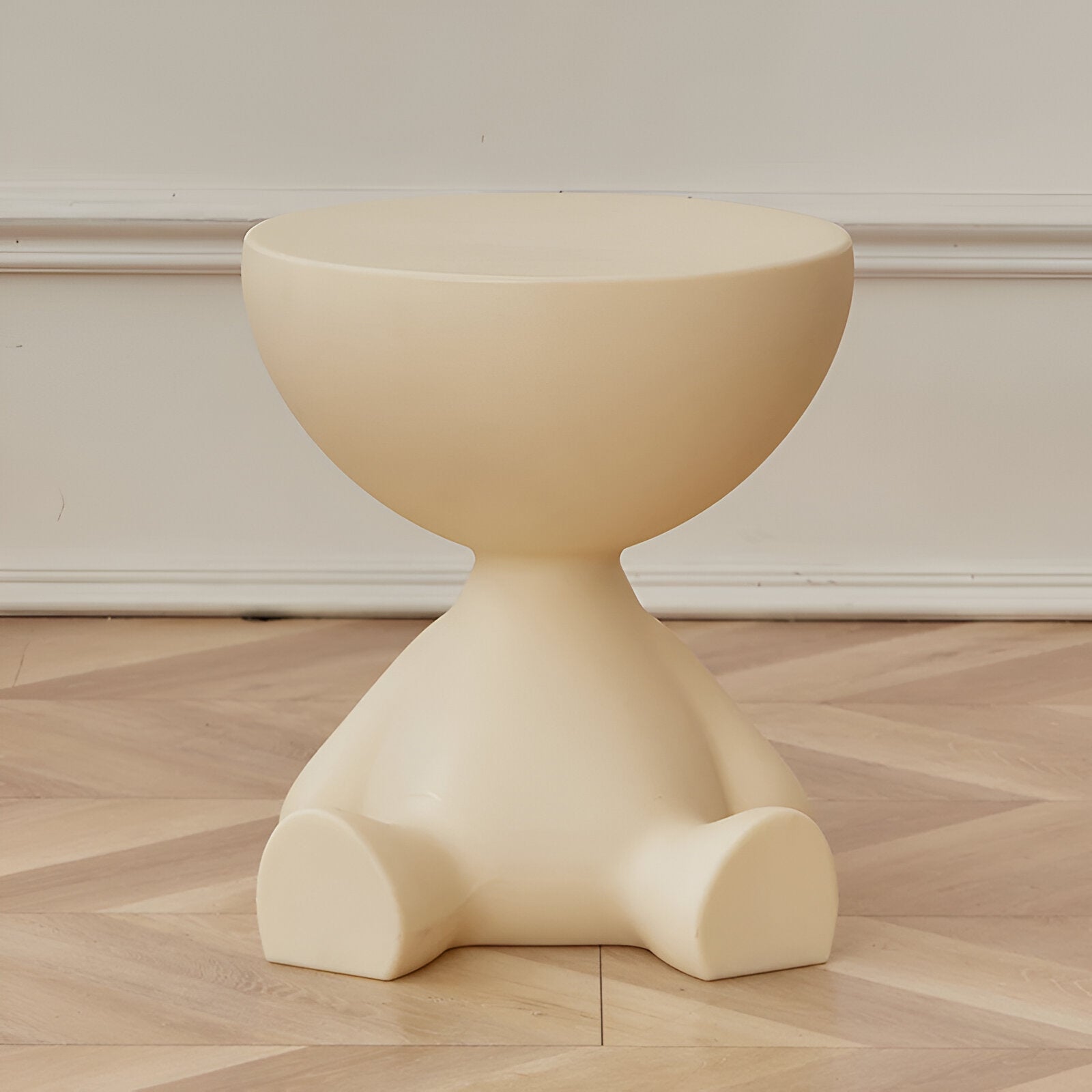 Round Coffee Table – Plastic, Timeless Design for the Living Room or Side Table 12