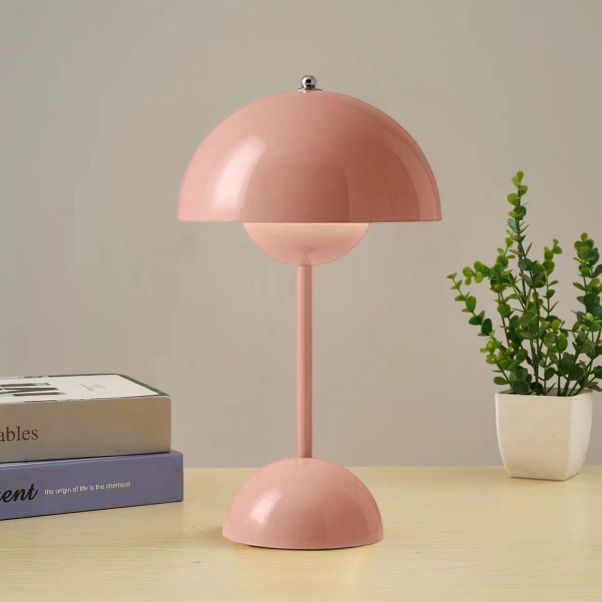 "Skandinavische Tischleuchte mit elegantem Design, zeigt minimalistischen Stil in Babyblau, einfache Bedienung, LED-Licht."