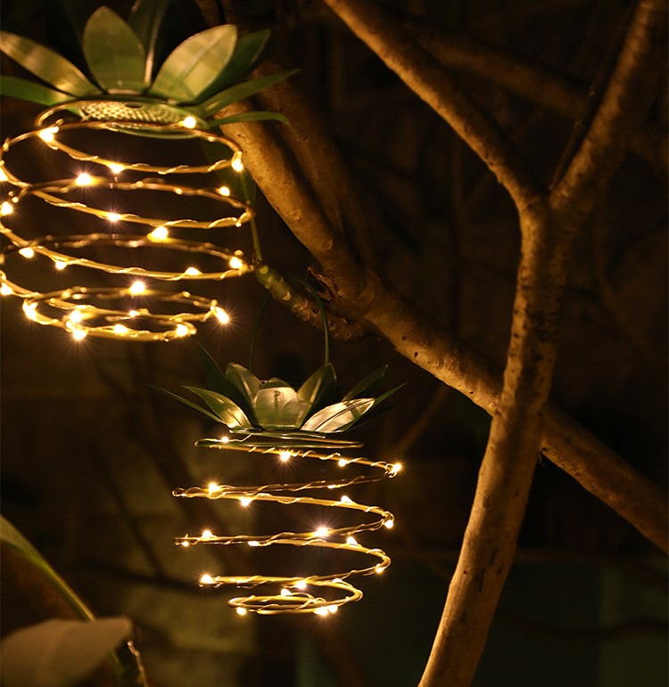 Solar Pineapple Lantern Metal | Hanging Solar-Powered Garden Light with Built-In Panel | Weather-Resistant Outdoor Decor