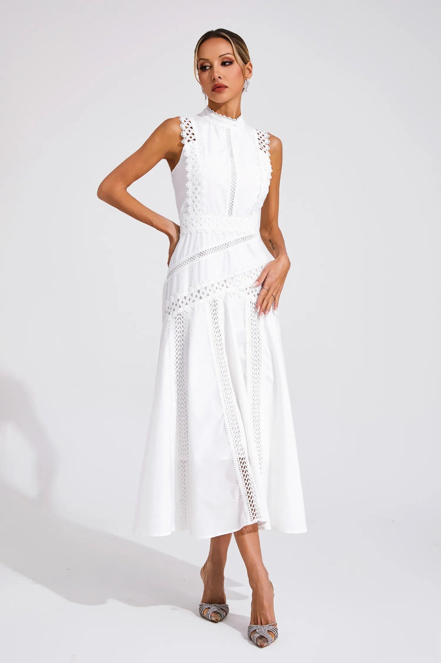Women’s Dress – Sleeveless Lace Midi Design for Summer Events