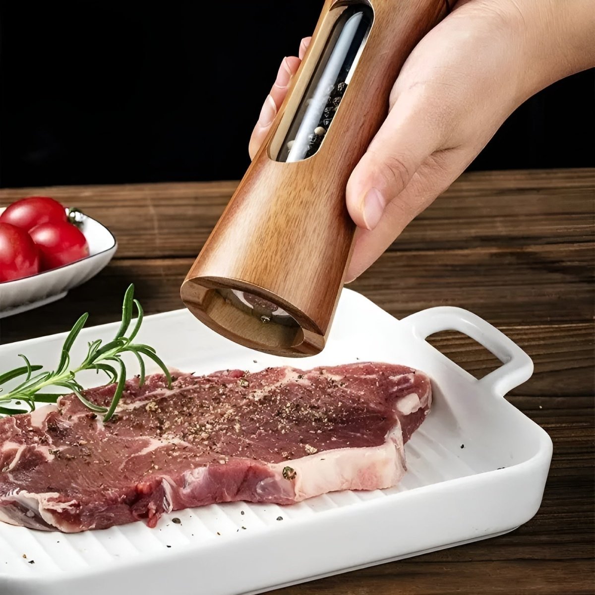 Wooden Salt and Pepper Mill – Elegant Design with Adjustable Grind Settings for the Kitchen or Dining Table 2