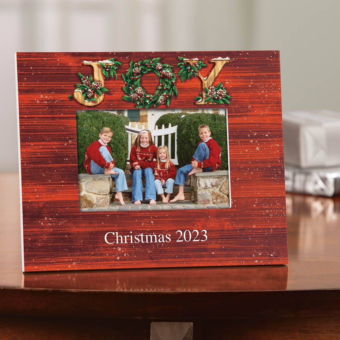 Personalised Christmas Picture Frame | Solid Wood, Holds 4 x 6 Inch Photo | Wreath Design, Wall or Table Mount 4