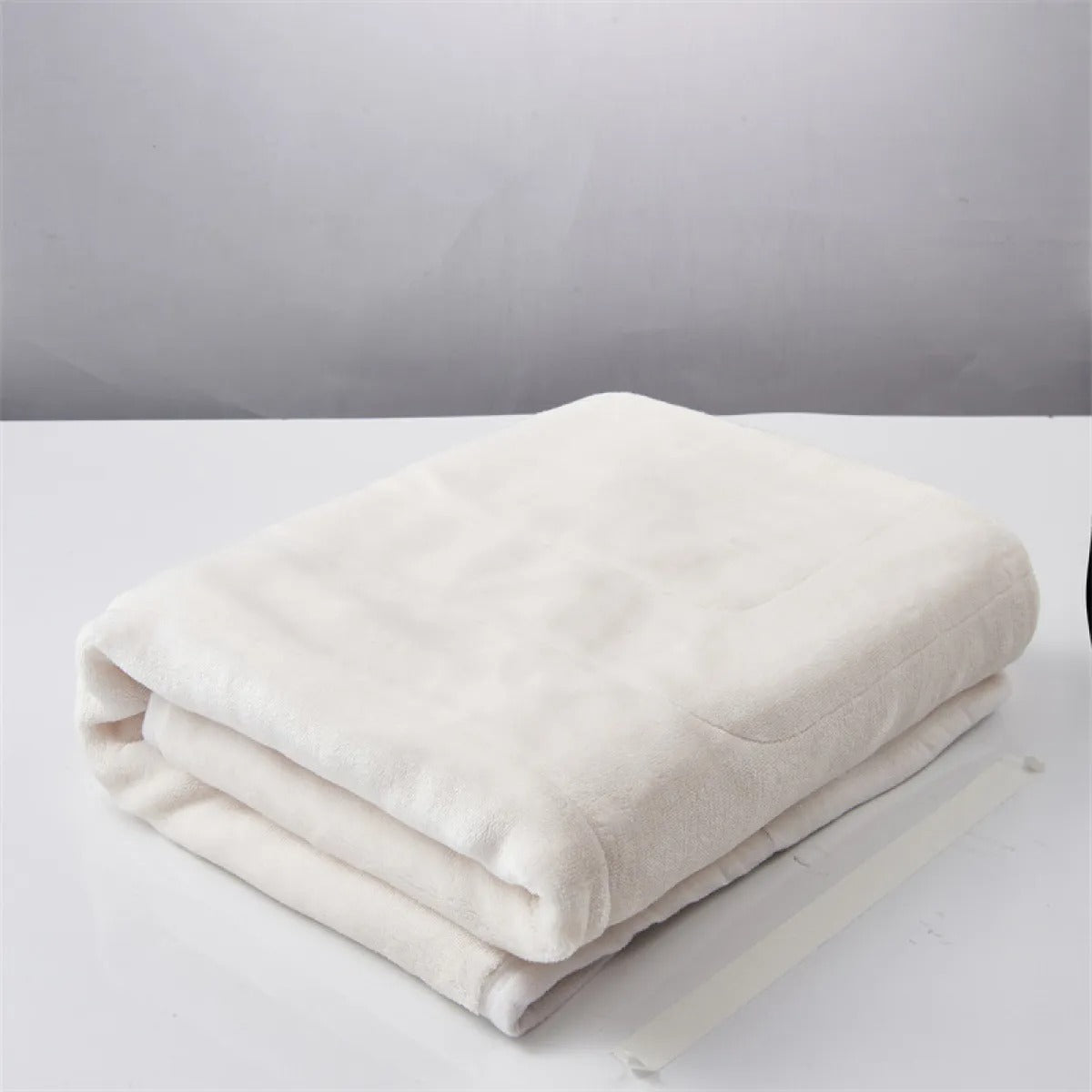 Electric USB Heated Blanket Polyester | Plug Into Powerbanks, Laptops or Car Sockets | Soft Fast-Warming Throw 6